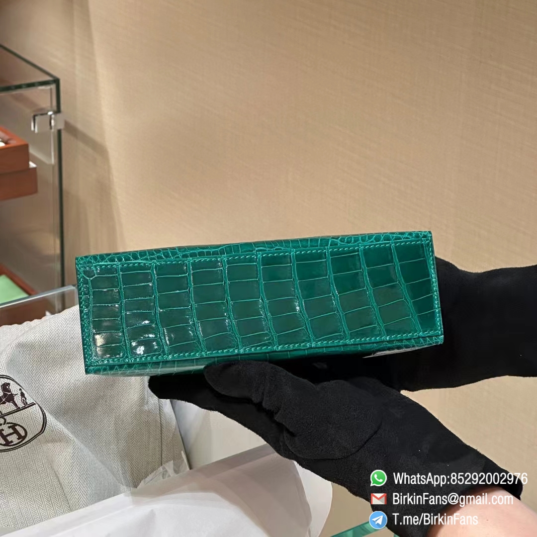 High Quality Replica Hermes Kelly Mini Bag Emeraude 6Q Alligator Crocodile Leather GHW 3 High Quality Replica Hermes Kelly Mini Bag Emeraude 6Q Alligator Crocodile Leather GHW 3